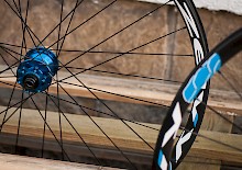 Edler Stoff aus Australien: Zelvy Carbon Wheels Edler Stoff aus Australien: Zelvy Carbon Wheels