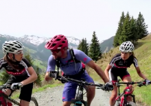 Richie Schley mit dem E-Bike unterwegs? Richie Schley mit dem E-Bike unterwegs?