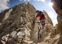 MAXimFLOW - Trails in den Dolomiten MAXimFLOW - Trails in den Dolomiten