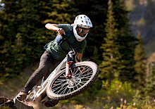 ABUS TARGON – Für jeden Ride bereit. Made in Italy.
