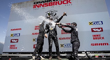 Ein Rekord jagt den anderen: Emil Johansson gewinnt zum dritten Mal in Innsbruck - Die größte Crowd seit bestehen des Events feiert am heißesten Tag des Jahres