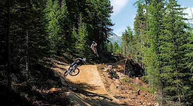Mountainbiken ist ein Community Sport und Bike Parks sind keine Konkurrenten: Die Bike Republic Sölden baut neue Jumpline und wächst über die Landesgrenzen hinaus